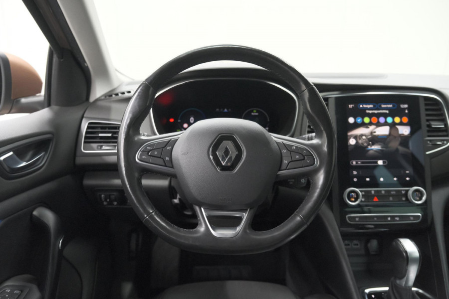 Renault Mégane Estate 1.6 E-Tech Plug-In Hybrid 160 Intens | Stoelmassage | Dodehoekdetectie | Leer | Camera