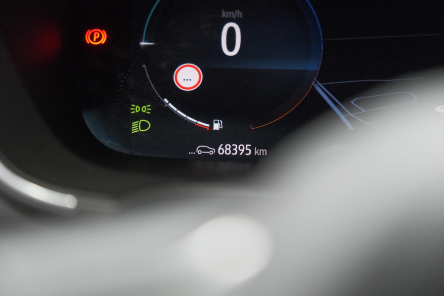 Renault Mégane Estate 1.6 E-Tech Plug-In Hybrid 160 Intens | Stoelmassage | Dodehoekdetectie | Leer | Camera