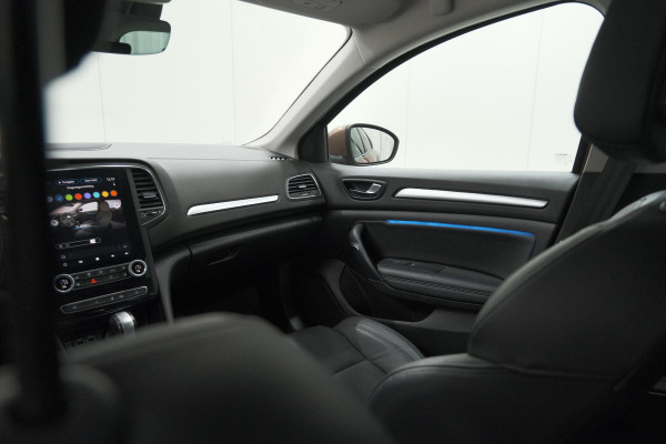 Renault Mégane Estate 1.6 E-Tech Plug-In Hybrid 160 Intens | Stoelmassage | Dodehoekdetectie | Leer | Camera