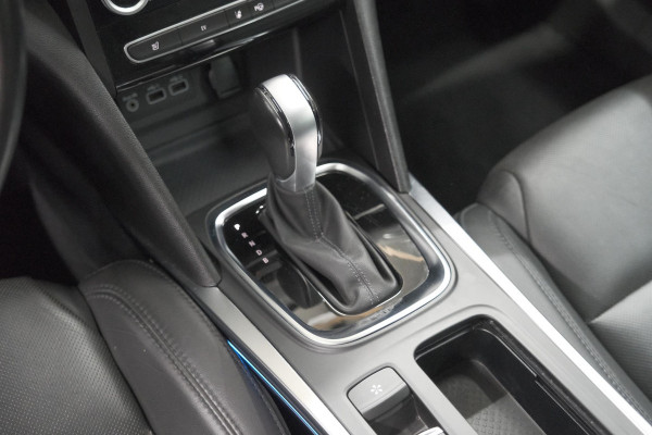 Renault Mégane Estate 1.6 E-Tech Plug-In Hybrid 160 Intens | Stoelmassage | Dodehoekdetectie | Leer | Camera