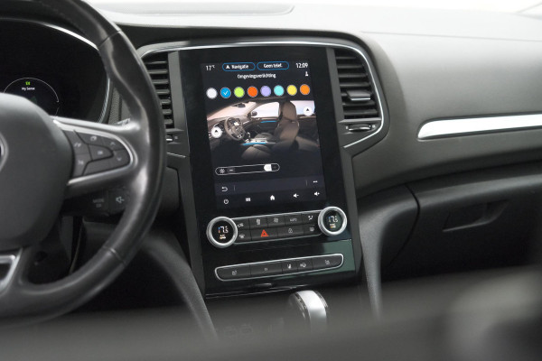 Renault Mégane Estate 1.6 E-Tech Plug-In Hybrid 160 Intens | Stoelmassage | Dodehoekdetectie | Leer | Camera