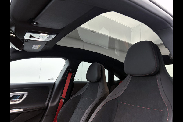 Mercedes-Benz CLA-Klasse 200 Business Solution AMG | Premium Plus | Winterpakket | Nightpakket | Rijassistentiepakket | Smartphone integratie | MBUX Augmented Reality navigatie |