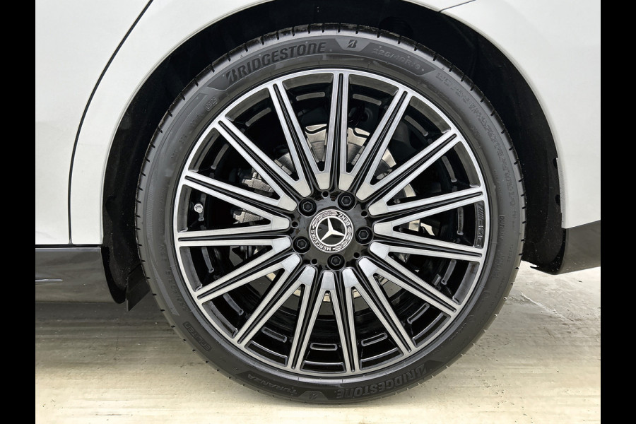 Mercedes-Benz CLA-Klasse 200 Business Solution AMG | Premium Plus | Winterpakket | Nightpakket | Rijassistentiepakket | Smartphone integratie | MBUX Augmented Reality navigatie |