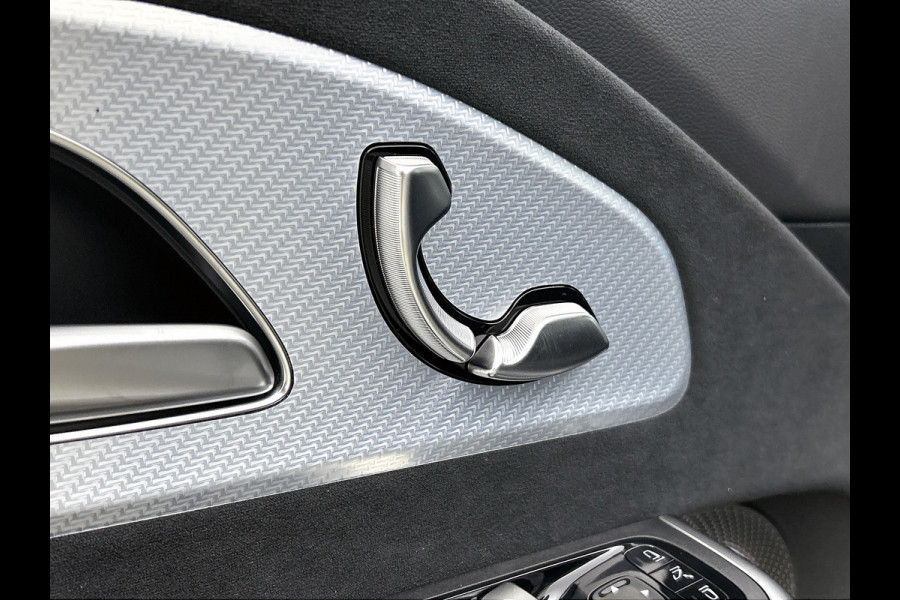 Mercedes-Benz CLA-Klasse 200 Business Solution AMG | Premium Plus | Winterpakket | Nightpakket | Rijassistentiepakket | Smartphone integratie | MBUX Augmented Reality navigatie |