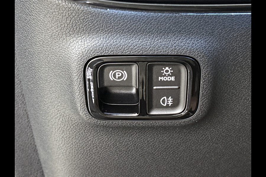 Mercedes-Benz CLA-Klasse 200 Business Solution AMG | Premium Plus | Winterpakket | Nightpakket | Rijassistentiepakket | Smartphone integratie | MBUX Augmented Reality navigatie |