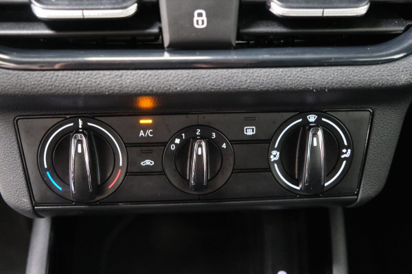 Škoda Kamiq 1.0 TSI Ambition - N.A.P. Airco, Cruise, Carplay.