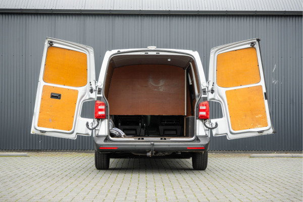 Volkswagen Transporter T6 2.0 TDI L1H1 | 150 PK | Automaat | Carplay | Cruise | PDC | Trekhaak
