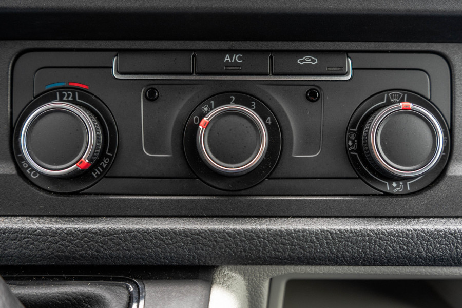 Volkswagen Transporter T6 2.0 TDI L1H1 | 150 PK | Automaat | Carplay | Cruise | PDC | Trekhaak