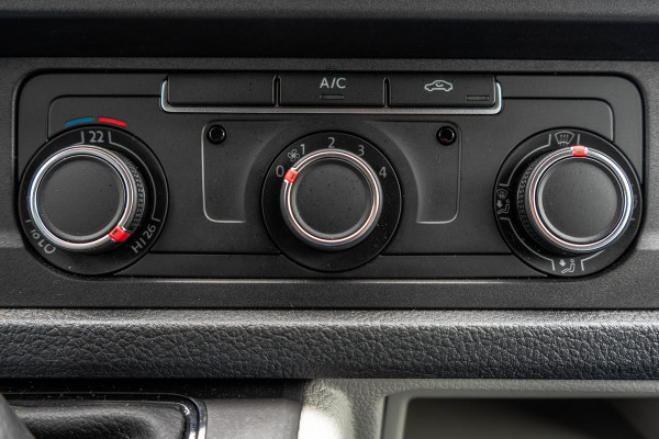 Volkswagen Transporter T6 2.0 TDI L1H1 | 150 PK | Automaat | Carplay | Cruise | PDC | Trekhaak