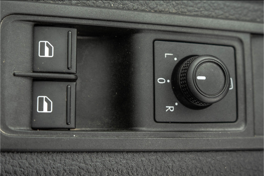 Volkswagen Transporter T6 2.0 TDI L1H1 | 150 PK | Automaat | Carplay | Cruise | PDC | Trekhaak