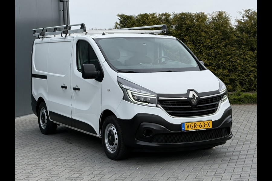 Renault Trafic 2.0 dCi 120 PK / L1H1 / 1e EIG. / TREKHAAK / IMPERIAAL / AIRCO / CRUISE / 3-ZITS / LED