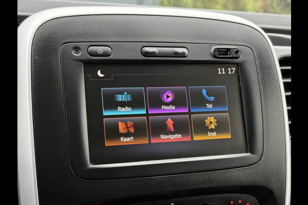 Renault Trafic 2.0 dCi 120 PK / L1H1 / 1e EIG. / TREKHAAK / IMPERIAAL / AIRCO / CRUISE / 3-ZITS / LED