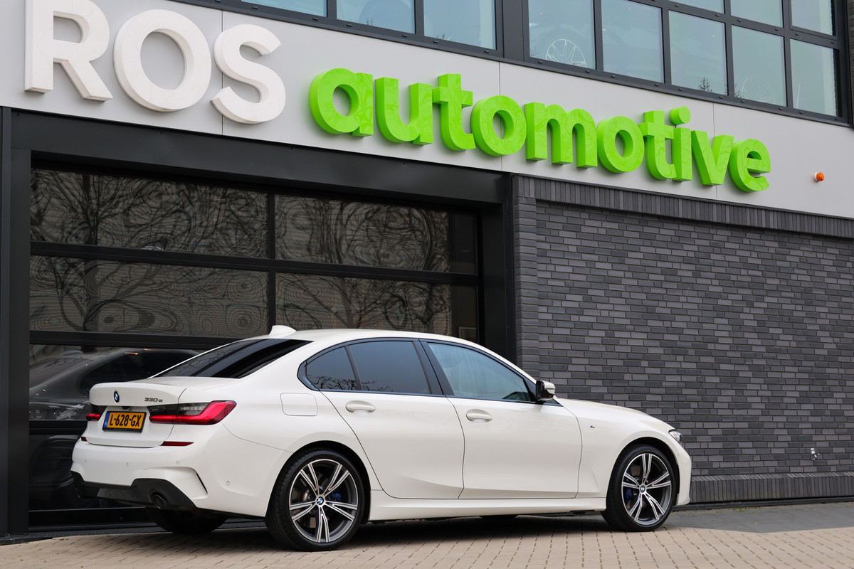 BMW 3-serie 330e Business Edition Plus | BTW | NAP | M-SPORT | LASER | KEYLESS | 360 | LEDER | DEALER ONDH |