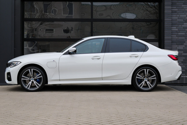 BMW 3-serie 330e Business Edition Plus | BTW | NAP | M-SPORT | LASER | KEYLESS | 360 | LEDER | DEALER ONDH |
