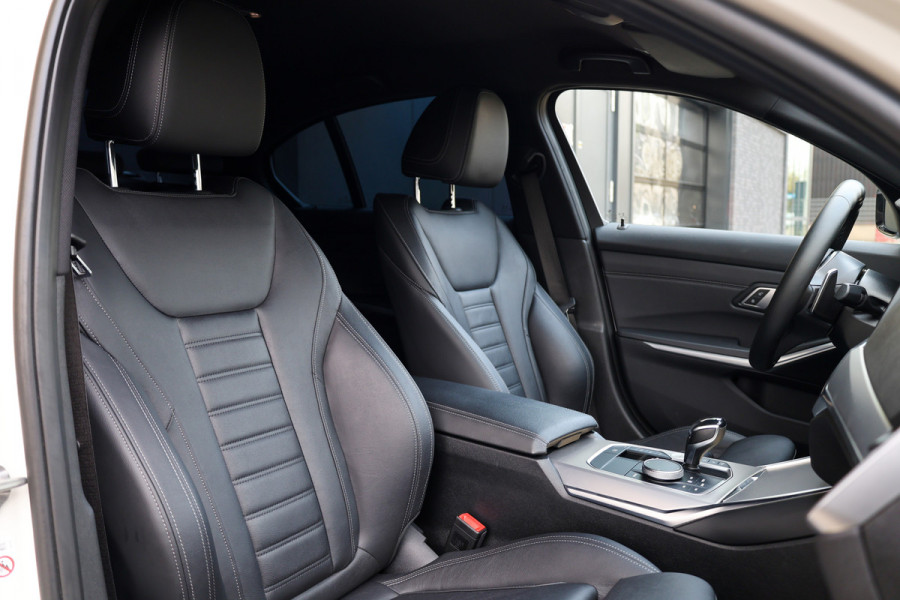 BMW 3-serie 330e Business Edition Plus | BTW | NAP | M-SPORT | LASER | KEYLESS | 360 | LEDER | DEALER ONDH |
