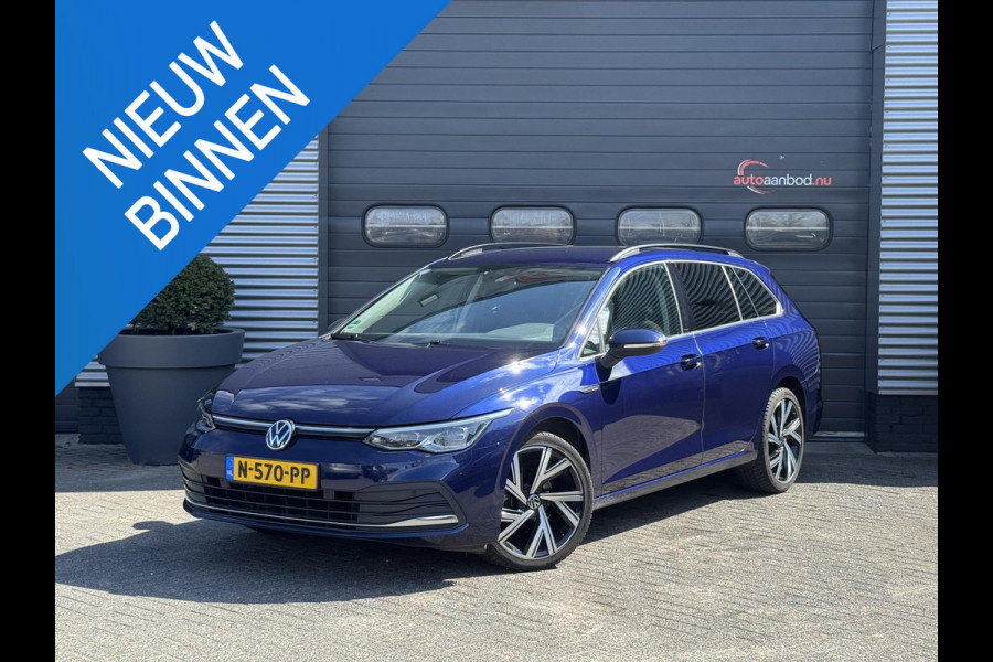 Volkswagen Golf Variant 1.5 eTSI R-Line | Navigatie | Camera | DAB | Trekhaak |