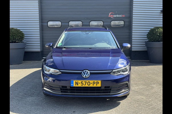 Volkswagen Golf Variant 1.5 eTSI R-Line | Navigatie | Camera | DAB | Trekhaak |