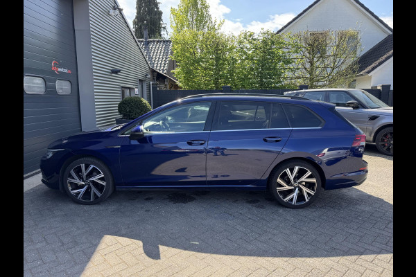 Volkswagen Golf Variant 1.5 eTSI R-Line | Navigatie | Camera | DAB | Trekhaak |