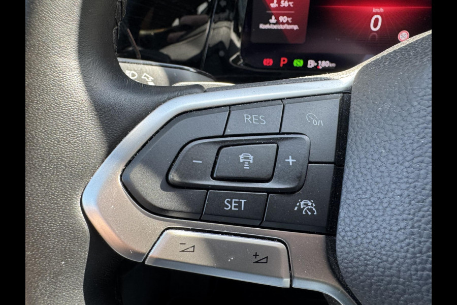 Volkswagen Golf Variant 1.5 eTSI R-Line | Navigatie | Camera | DAB | Trekhaak |