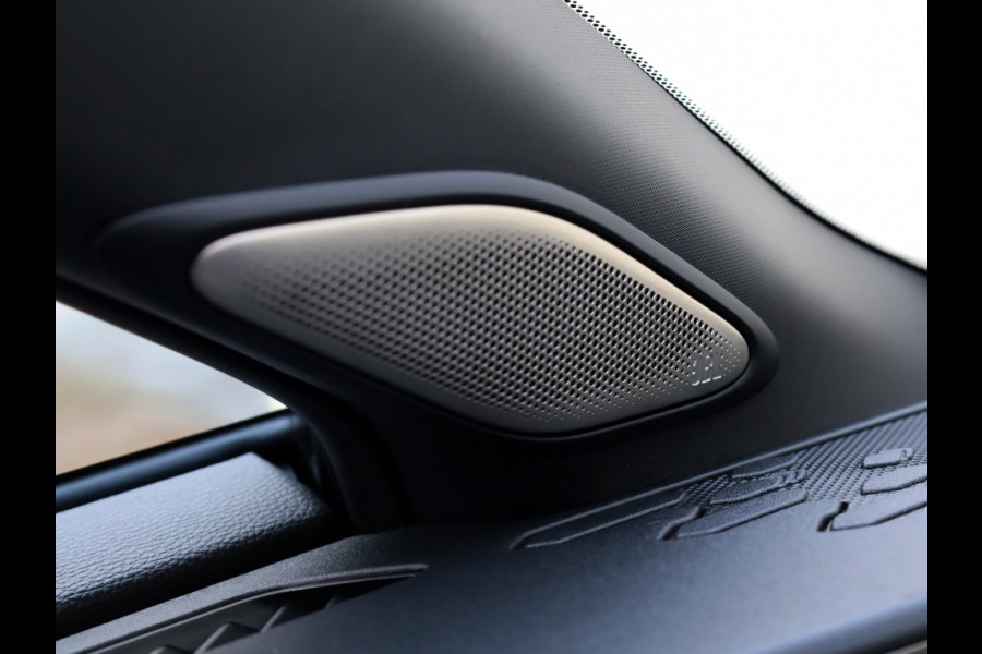 Toyota C-HR 2.0 Hybrid 200 Executive | JBL | Half Leder | El Achterklep