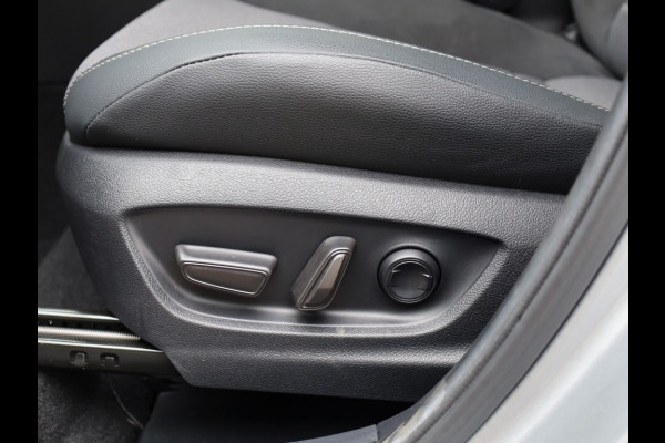 Toyota C-HR 2.0 Hybrid 200 Executive | JBL | Half Leder | El Achterklep