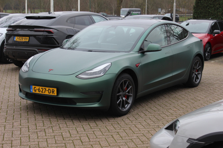 Tesla Model 3 Long Range AWD 75 kWh / SoH 90,2% / Trekhaak / Autopilot / Panoramadak / Camera / Leder / 19'' / Leder / Premium Audio /