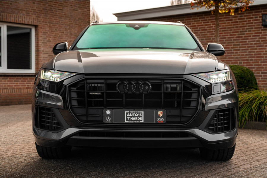 Audi Q8 55 TFSI e Quattro Pro Line S-Line Luchtvering Trekhaak Adaptive LED Matrix 22''