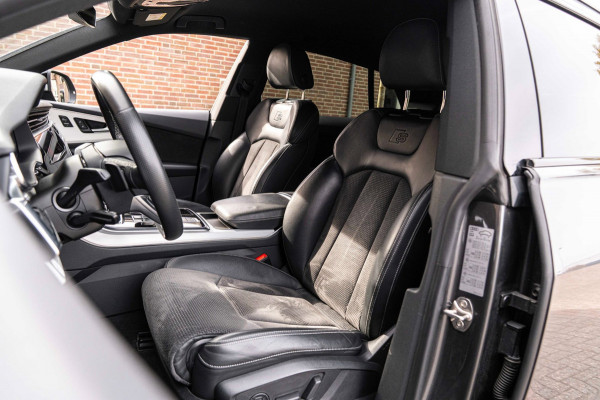 Audi Q8 55 TFSI e Quattro Pro Line S-Line Luchtvering Trekhaak Adaptive LED Matrix 22''