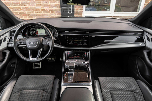 Audi Q8 55 TFSI e Quattro Pro Line S-Line Luchtvering Trekhaak Adaptive LED Matrix 22''