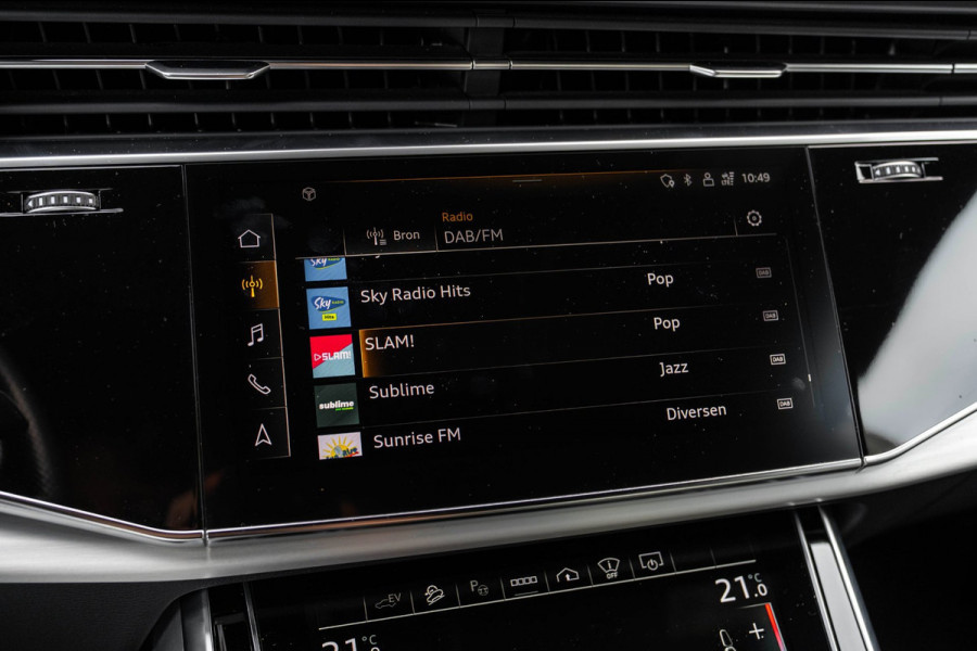 Audi Q8 55 TFSI e Quattro Pro Line S-Line Luchtvering Trekhaak Adaptive LED Matrix 22''