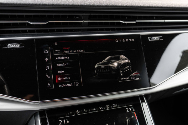 Audi Q8 55 TFSI e Quattro Pro Line S-Line Luchtvering Trekhaak Adaptive LED Matrix 22''