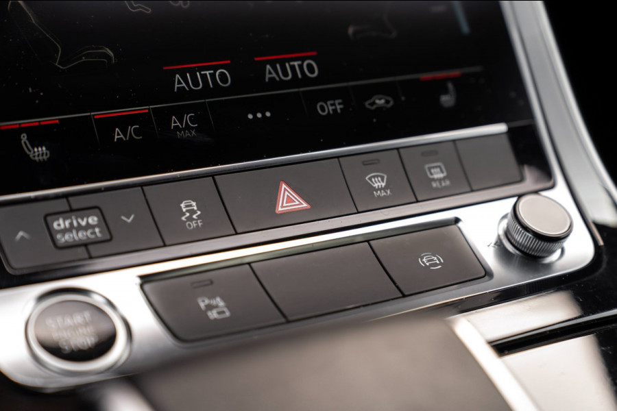 Audi Q8 55 TFSI e Quattro Pro Line S-Line Luchtvering Trekhaak Adaptive LED Matrix 22''