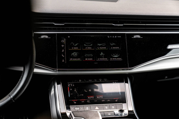Audi Q8 55 TFSI e Quattro Pro Line S-Line Luchtvering Trekhaak Adaptive LED Matrix 22''