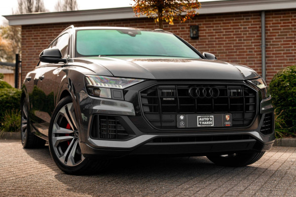 Audi Q8 55 TFSI e Quattro Pro Line S-Line Luchtvering Trekhaak Adaptive LED Matrix 22''