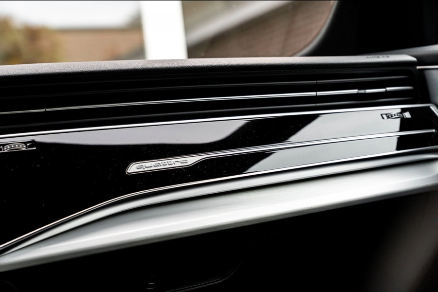 Audi Q8 55 TFSI e Quattro Pro Line S-Line Luchtvering Trekhaak Adaptive LED Matrix 22''