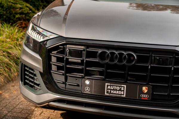 Audi Q8 55 TFSI e Quattro Pro Line S-Line Luchtvering Trekhaak Adaptive LED Matrix 22''