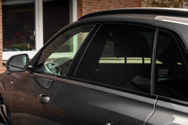 Audi Q8 55 TFSI e Quattro Pro Line S-Line Luchtvering Trekhaak Adaptive LED Matrix 22''