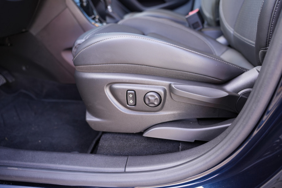 Opel Mokka X 1.4 Turbo Innovation | Achteruitrijcamera | Elektrisch schuif-/kanteldak | Trekhaak |