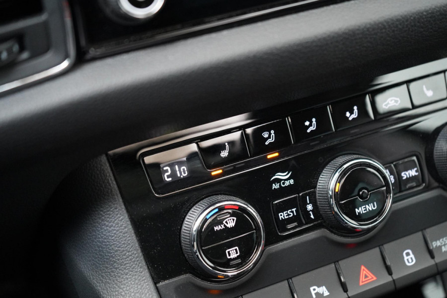 Škoda Kodiaq 1.5 TSi 150pk Business Edition DSG | Trekhaak | Panoramadak | Blind-Spot | Adaptive cruise | Sfeerverlichting | Camera