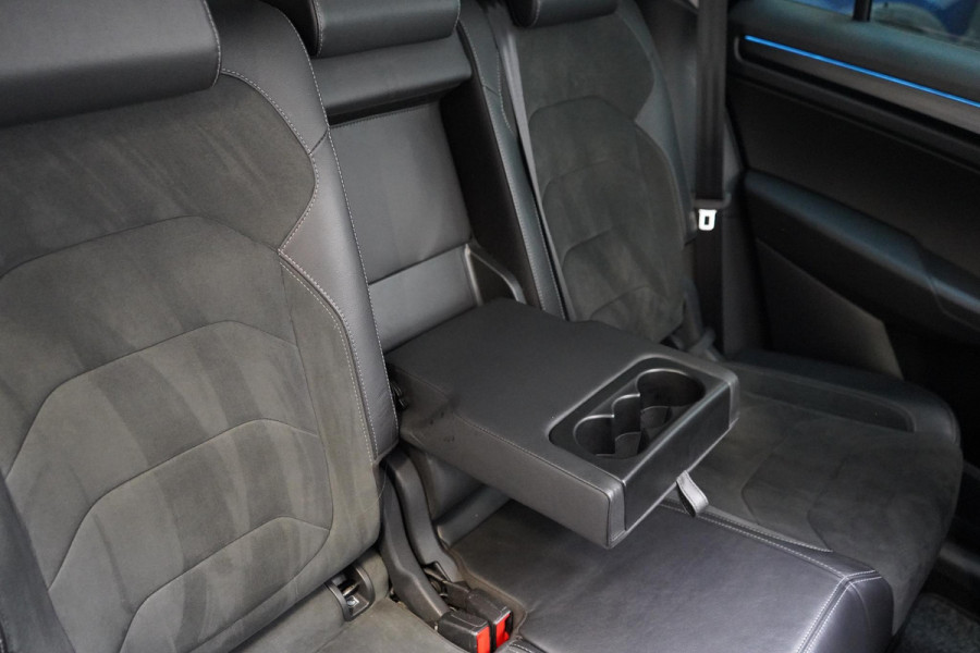 Škoda Kodiaq 1.5 TSi 150pk Business Edition DSG | Trekhaak | Panoramadak | Blind-Spot | Adaptive cruise | Sfeerverlichting | Camera