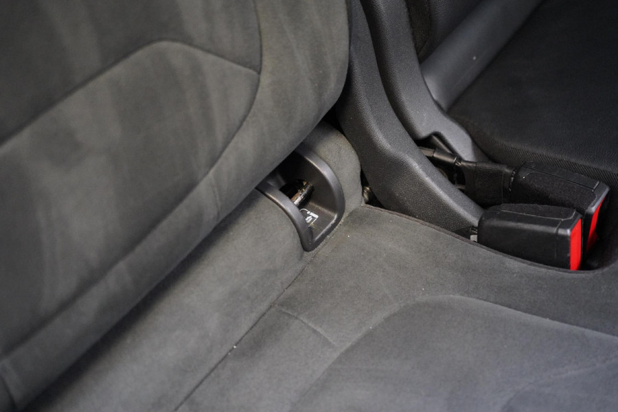 Škoda Kodiaq 1.5 TSi 150pk Business Edition DSG | Trekhaak | Panoramadak | Blind-Spot | Adaptive cruise | Sfeerverlichting | Camera