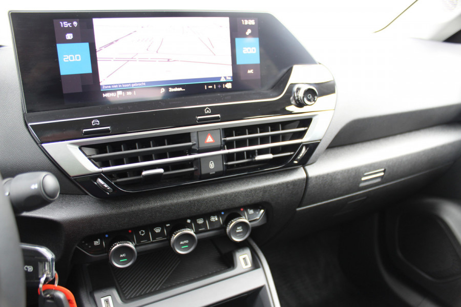 Citroën C4 1.2-130pk Puretech Shine Limited AUTOMAAT ! Gun u het comfort en gemak van een automaat ! Autm. airco, Navigatie, Cruise Control, Climate Control, Lane assist, Stoelverwarming, Camera, Apple CarPlay/Android auto etc.