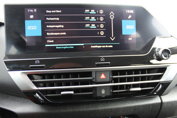 Citroën C4 1.2-130pk Puretech Shine Limited AUTOMAAT ! Gun u het comfort en gemak van een automaat ! Autm. airco, Navigatie, Cruise Control, Climate Control, Lane assist, Stoelverwarming, Camera, Apple CarPlay/Android auto etc.