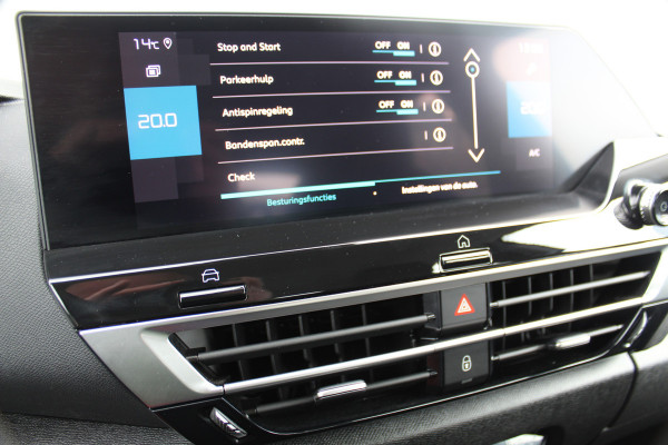 Citroën C4 1.2-130pk Puretech Shine Limited AUTOMAAT ! Gun u het comfort en gemak van een automaat ! Autm. airco, Navigatie, Cruise Control, Climate Control, Lane assist, Stoelverwarming, Camera, Apple CarPlay/Android auto etc.