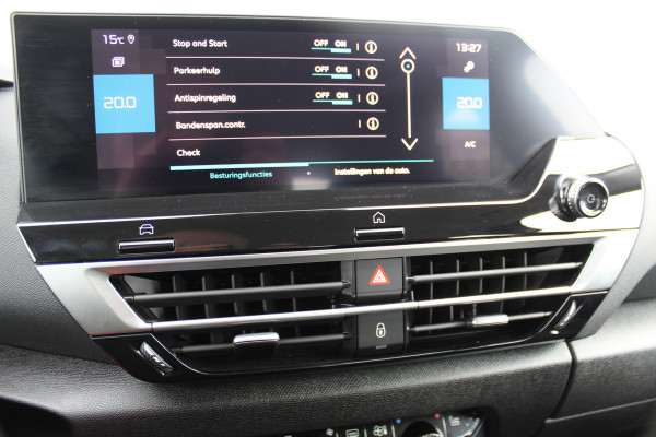 Citroën C4 1.2-130pk Puretech Shine Limited AUTOMAAT ! Gun u het comfort en gemak van een automaat ! Autm. airco, Navigatie, Cruise Control, Climate Control, Lane assist, Stoelverwarming, Camera, Apple CarPlay/Android auto etc.
