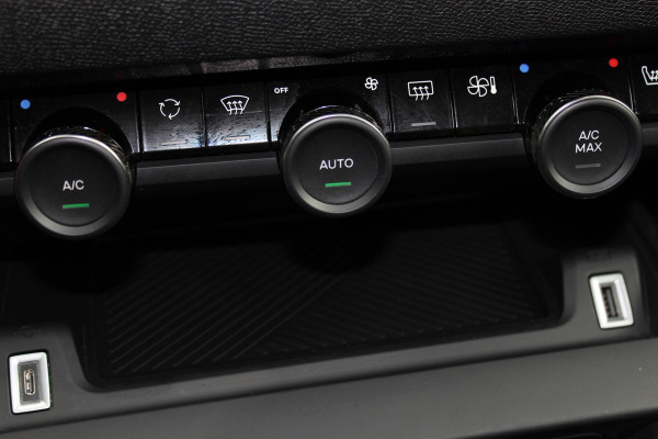 Citroën C4 1.2-130pk Puretech Shine Limited AUTOMAAT ! Gun u het comfort en gemak van een automaat ! Autm. airco, Navigatie, Cruise Control, Climate Control, Lane assist, Stoelverwarming, Camera, Apple CarPlay/Android auto etc.