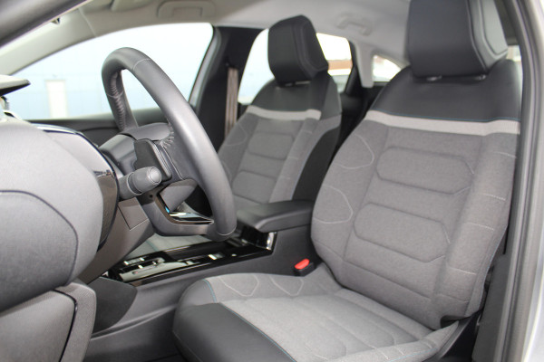 Citroën C4 1.2-130pk Puretech Shine Limited AUTOMAAT ! Gun u het comfort en gemak van een automaat ! Autm. airco, Navigatie, Cruise Control, Climate Control, Lane assist, Stoelverwarming, Camera, Apple CarPlay/Android auto etc.