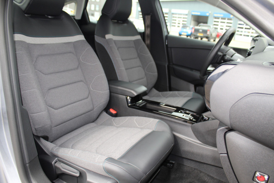 Citroën C4 1.2-130pk Puretech Shine Limited AUTOMAAT ! Gun u het comfort en gemak van een automaat ! Autm. airco, Navigatie, Cruise Control, Climate Control, Lane assist, Stoelverwarming, Camera, Apple CarPlay/Android auto etc.