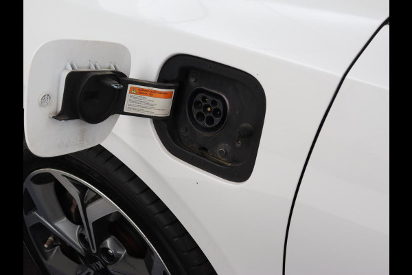 Kia Ceed 1.6 GDI PHEV ExecutiveLine | SOH 93% | Panoramadak | Stoelventilatie | Leder | Camera | Carplay | Half leder | Stuurverwarming | Full LED | Keyless | Navigatie | Digital Cockpit | Plug In