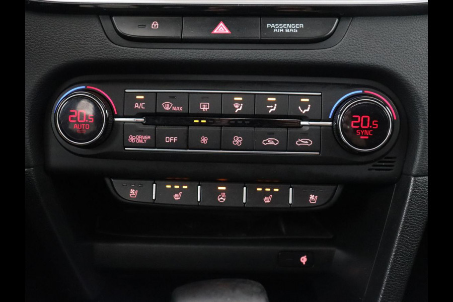 Kia Ceed 1.6 GDI PHEV ExecutiveLine | SOH 93% | Panoramadak | Stoelventilatie | Leder | Camera | Carplay | Half leder | Stuurverwarming | Full LED | Keyless | Navigatie | Digital Cockpit | Plug In